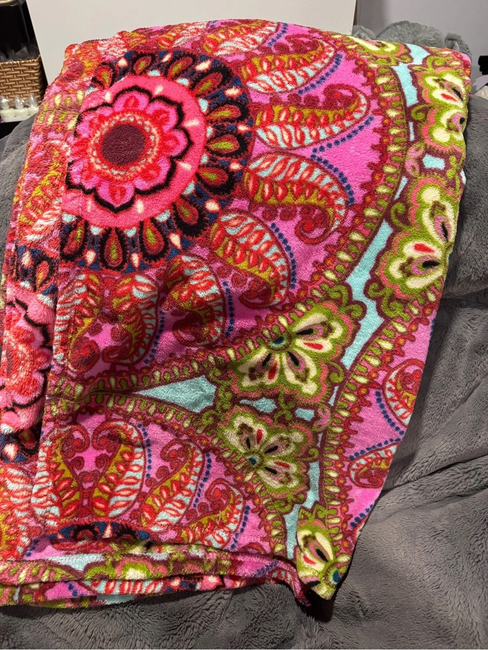 Vera Bradley Pink Multicolor Paisley Fleece Throw